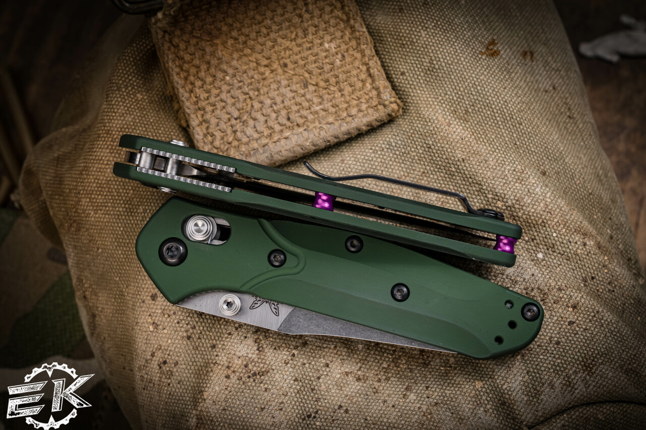 Benchmade Mini Osborne AXIS Lock Folding Knife Green 2.9
