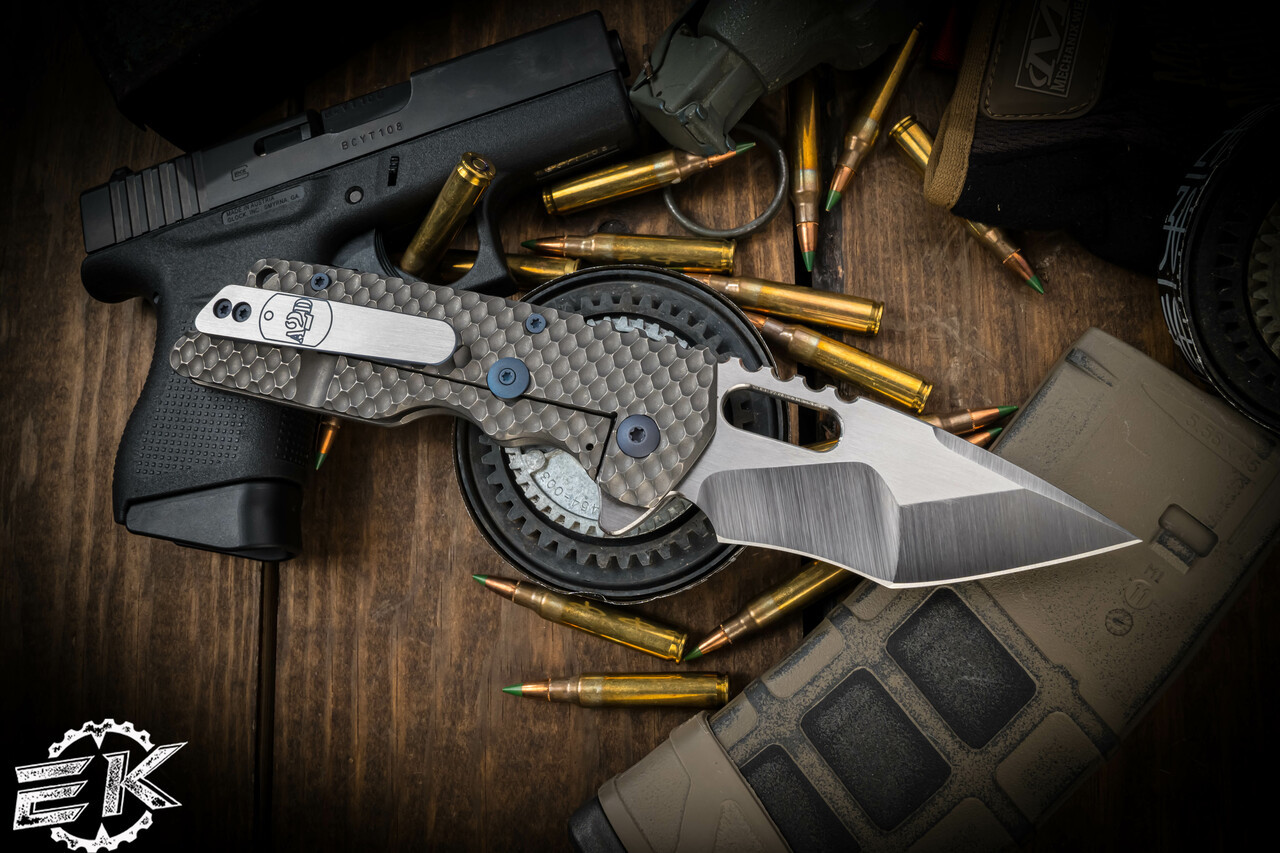 A2D Attn2Detail Mercantile Mark 2 Large Double Divot Titanium 3.75