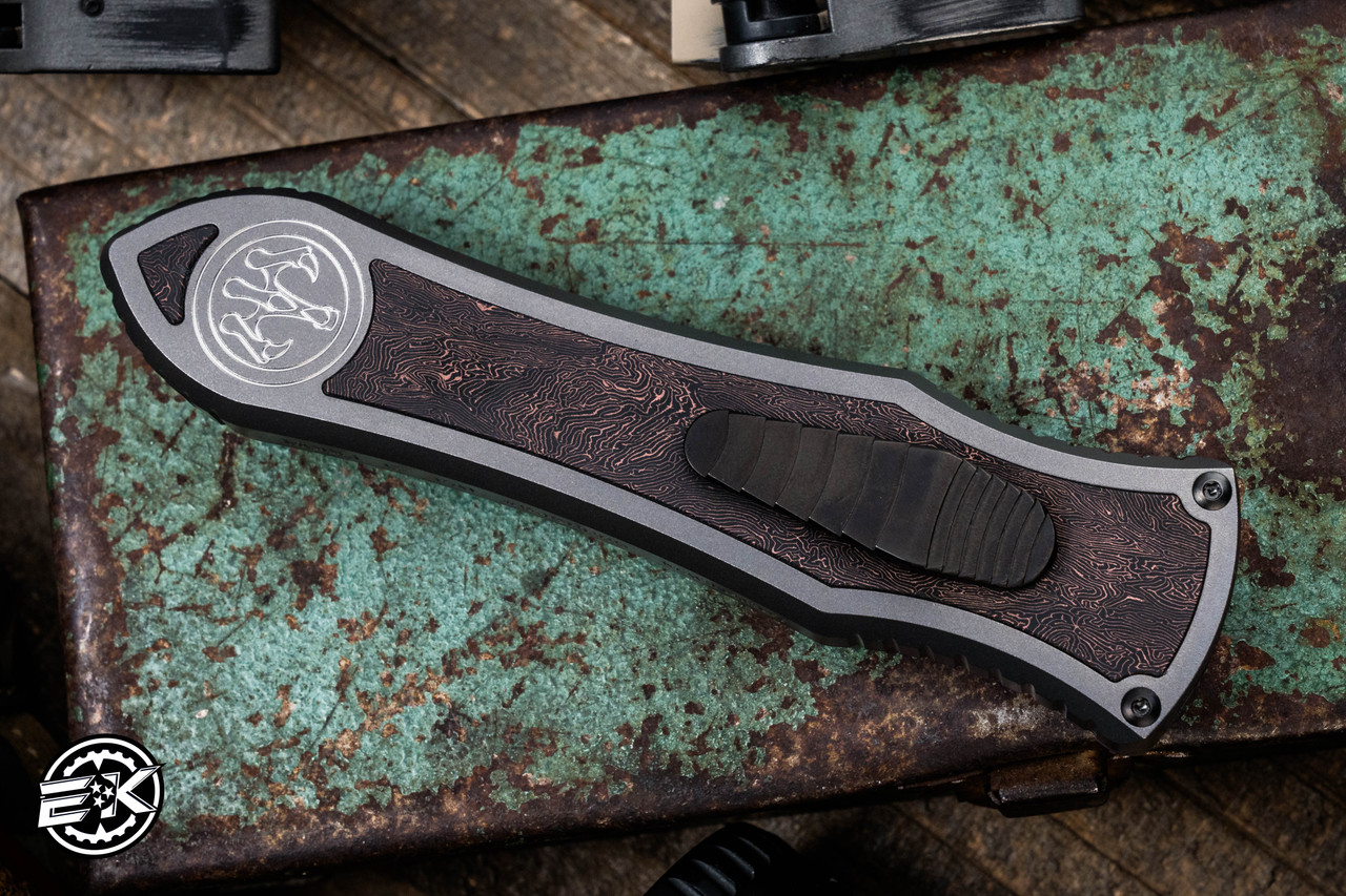 Hawk Knives Deadlock Model C Titanium/Red Carbon Inlay 3.5