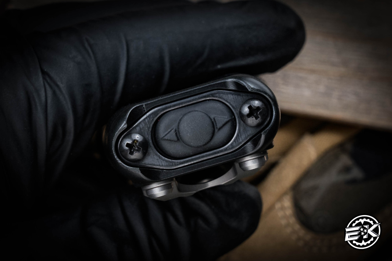 Prototype-Microtech Luminary OTF-SureFire Set Black Tritium Button