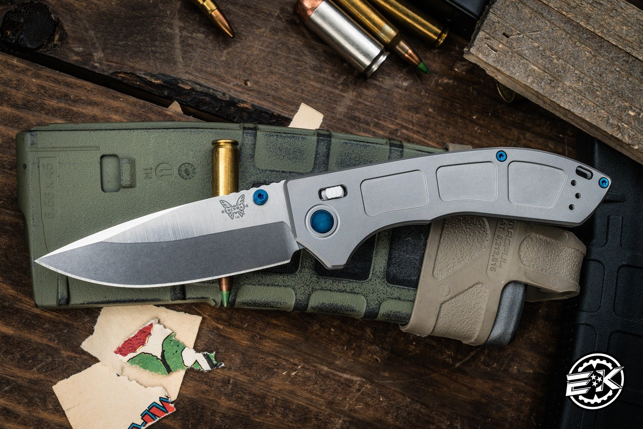 Preowned-Benchmade 748 Narrows AXIS Lock Folding Knife Titanium