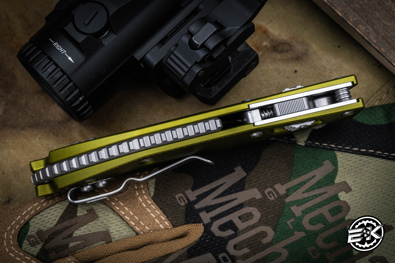 Microtech Stitch Ram-Lok Manual Folder OD Green Fluted Aluminum