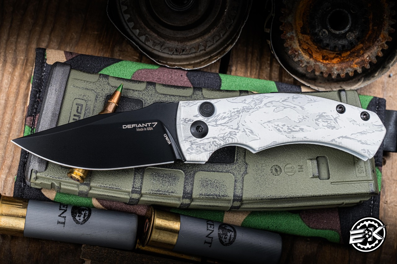 Defiant 7 Valmara Automatic Knife White Camo Aluminum 3.2