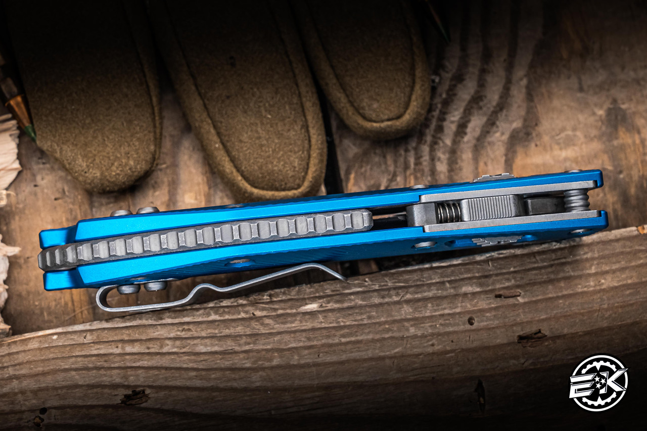 Microtech Stitch Ram-Lok Manual Folder Blue Fluted Aluminum