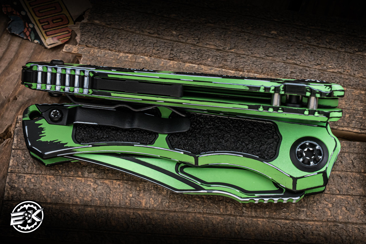 Heretic Knives Wraith V4 Automatic Cell-Shaded Toxic Green 4