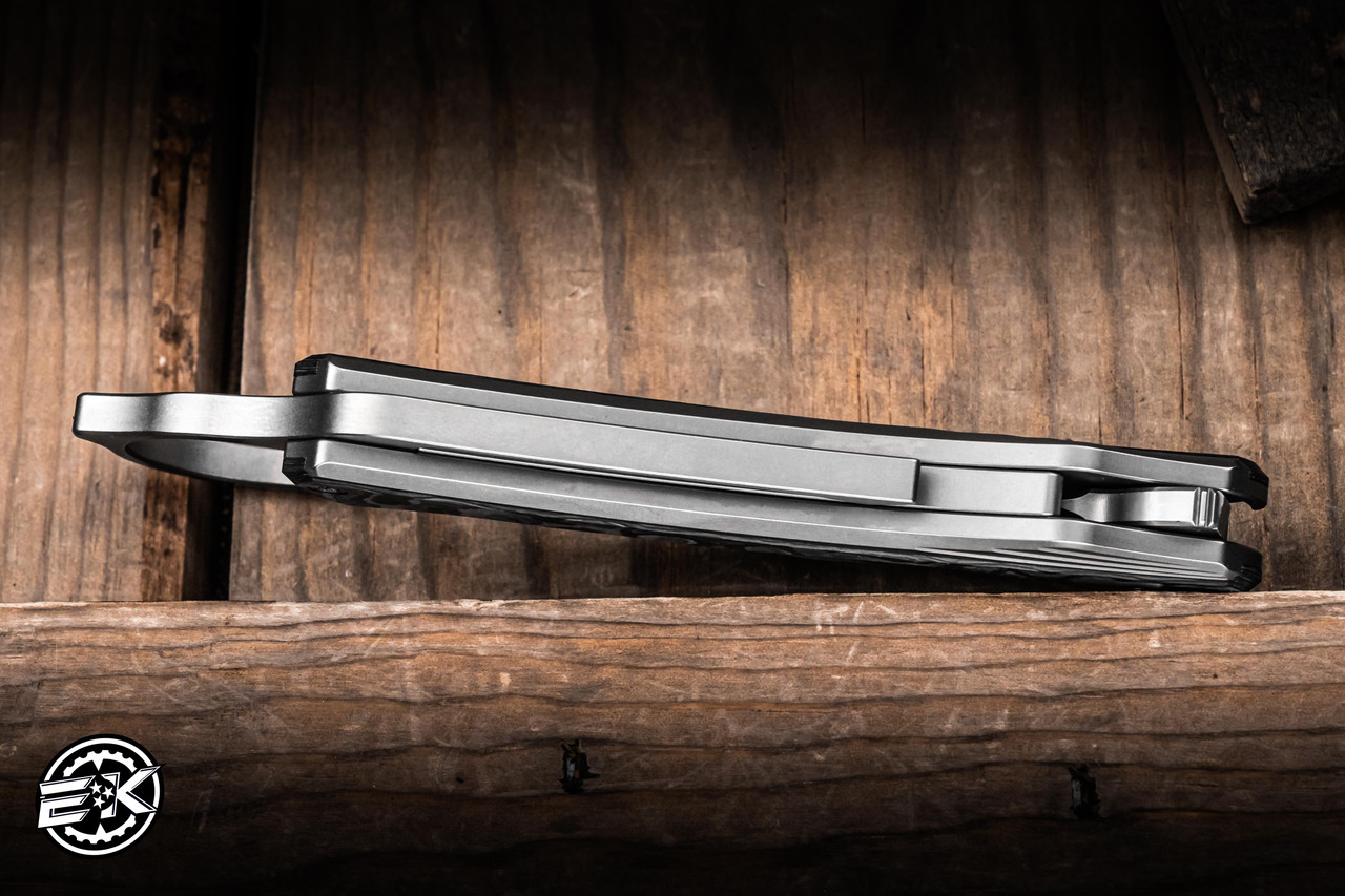 Poikilo Blade Thorny Devil Folding Knife Red Carbon Fiber/Titanium