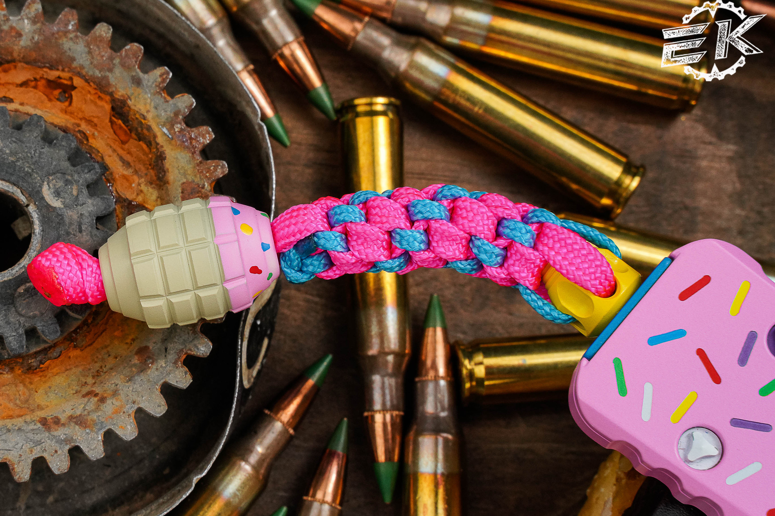 Microtech Combat Troodon "Dessert Warrior" OTF Automatic Knife 3.8" Dagger Serrated 1423DWGS