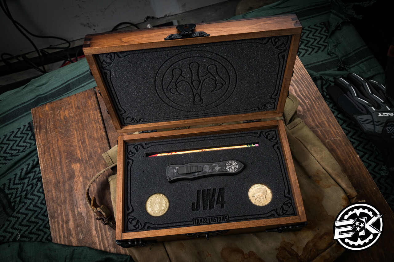 Hawk Knives John Wick 4 Set Deadlock Model C Set, Titanium/Fat Carbon