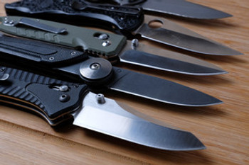 Flipper Knives vs. Thumb Stud Knives: Which Is Better?