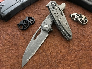 Microtech Sigil MK6 CF Plate Apocalyptic Serrated 196-12AP