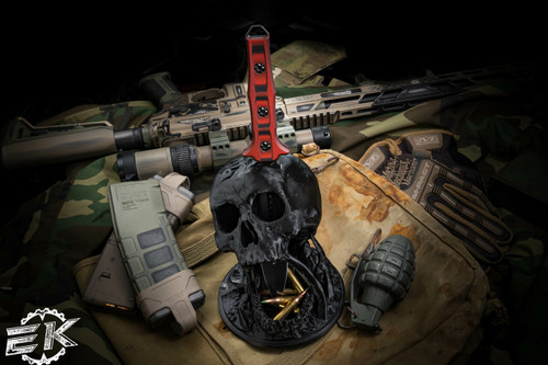 Heretic Knives Skull Display Knife Stand