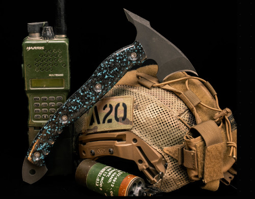 Half Face Blades Crescent Hawk Hatchet Turquoise Smooth Rocky Wave Carbon 2.5" 3V Open Tang EK-2912