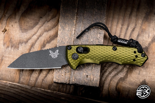 Preowned-Benchmade Auto Immunity Folding Knife Woodland Green Aluminum 2.5" M4 Wharncliffe Black 2900BK-2
