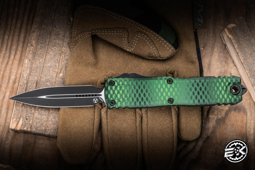 Microtech UTX-85 Gen IV OTF Auto Knife Green X-51 Aluminum 3" M390 Dagger Black 12324-1GRX51S