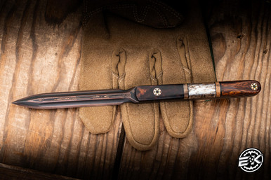 Preowned-Half Face Blades Oss Spike Desert Ironwood, Pin Striping