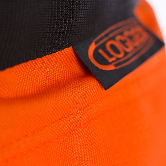 Detail view of Clogger label