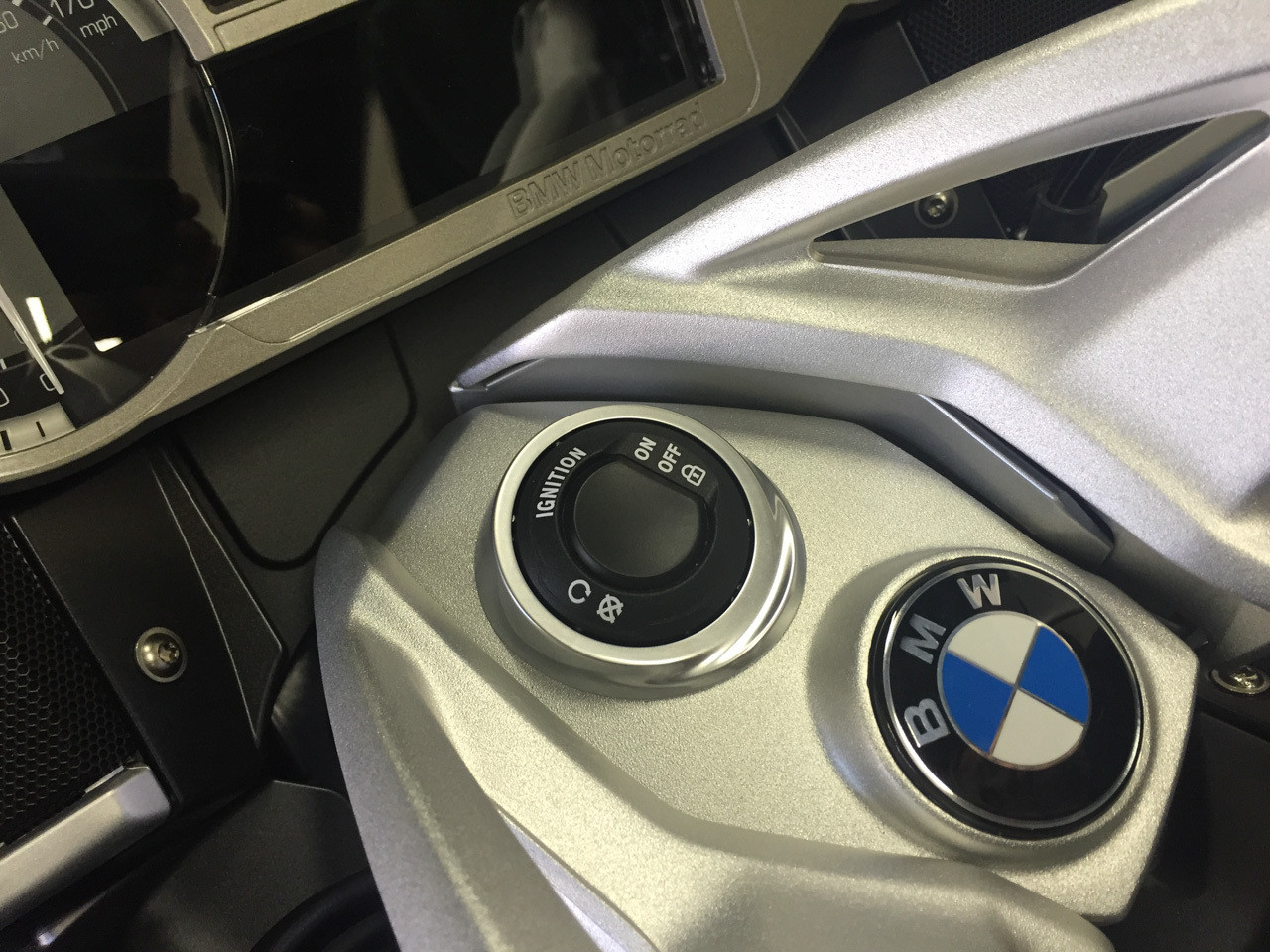 BMW K1600 GT/K1600 GTL HeliBars® Tour Performance™ Handlebar Risers