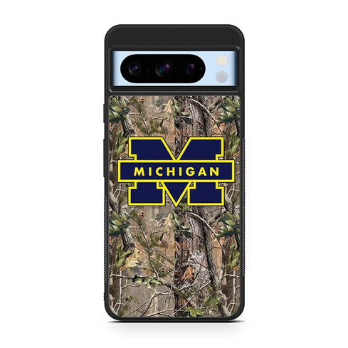 Michigan Wolverines Camouflage Motorola Google Pixel 8 Case