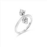 18kt white gold Two flower design diamond ring