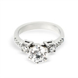 Three Stone Diamond Solitaire Ring - 18kt white gold