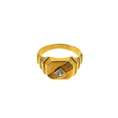 MENS RECTANGLE FACE C.Z STONE RING FEATURING A BRUSH FINISH - 22K 