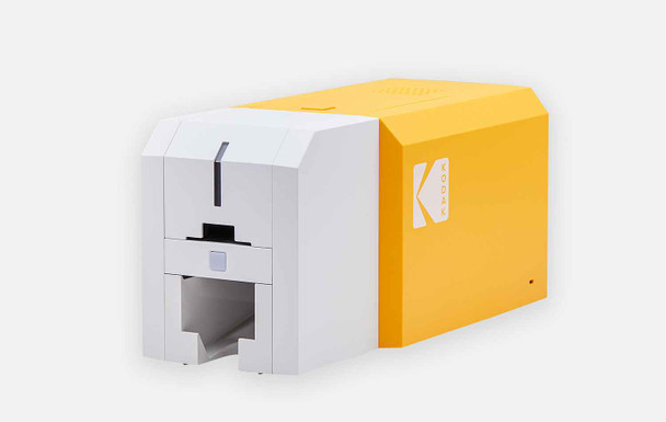 KODAK 653532 ID200S Photo ID Card Printer Kit: Includes printer, pre-loaded color ribbon, 100 cards, and KODAK Photo ID Studio badge creation software 653532