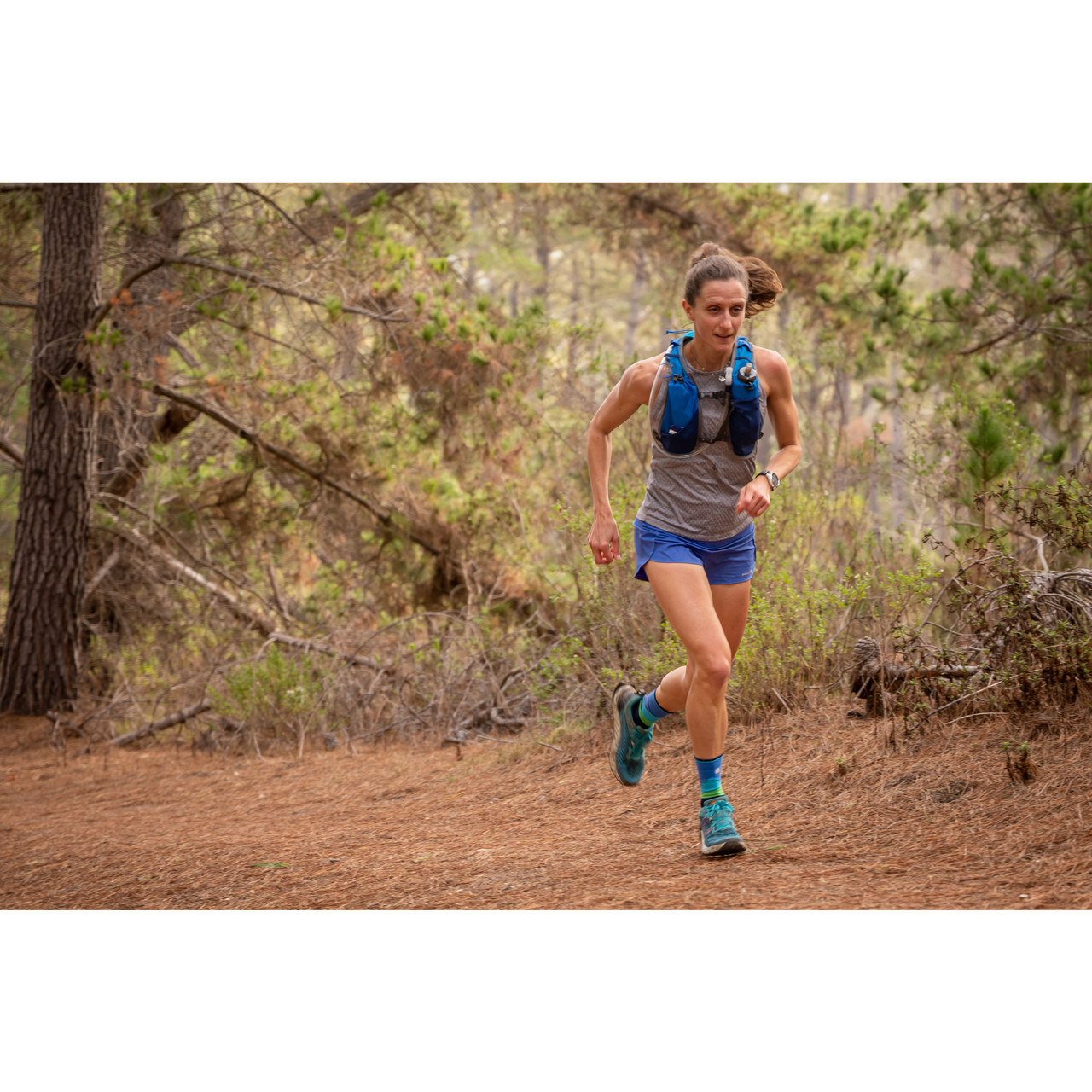 INVERSE HYDRATION VESTS FOR RUNNING AND TRAIL RUNNING
