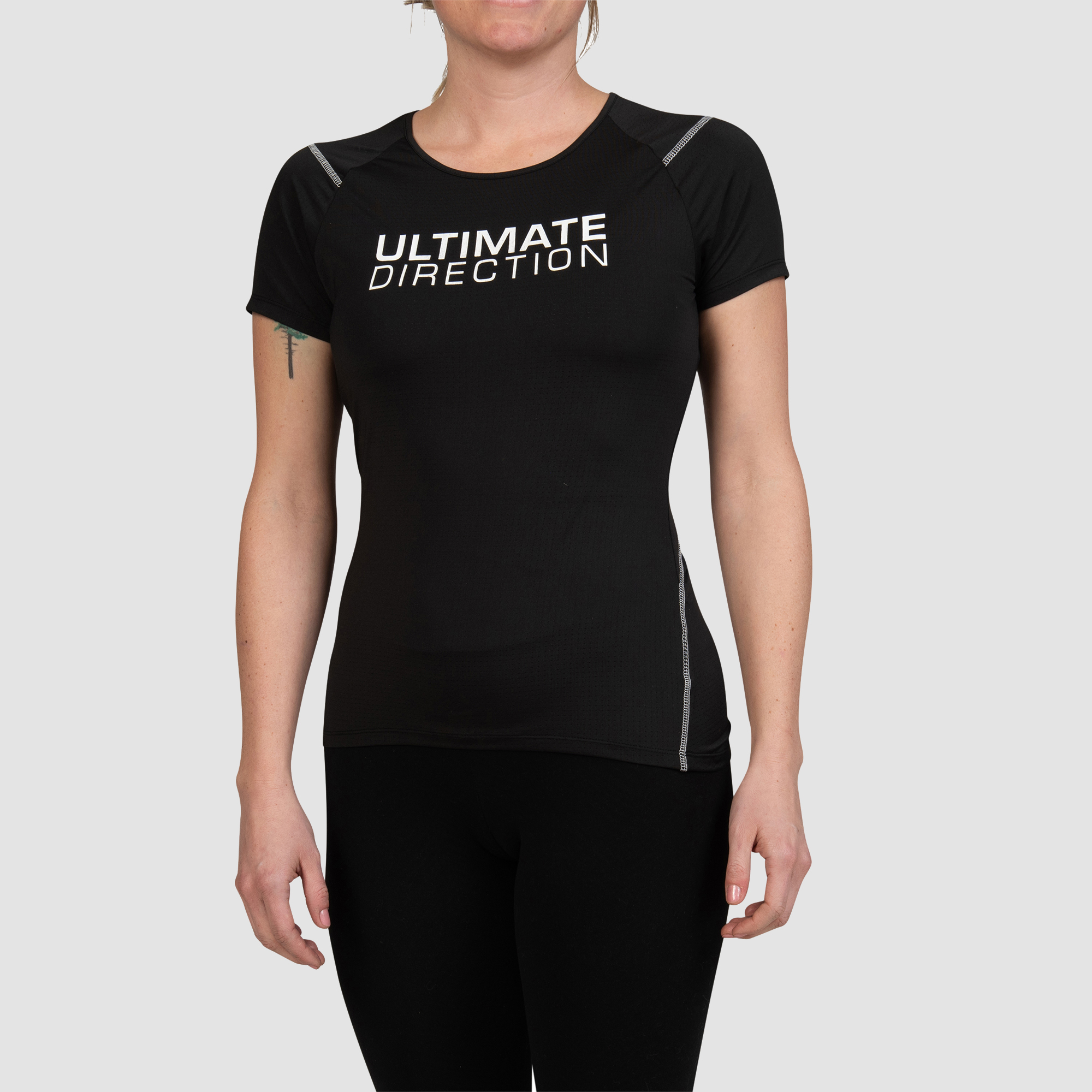 Ultimate Direction Women's Tech T-Shirt in Onyx Size Large