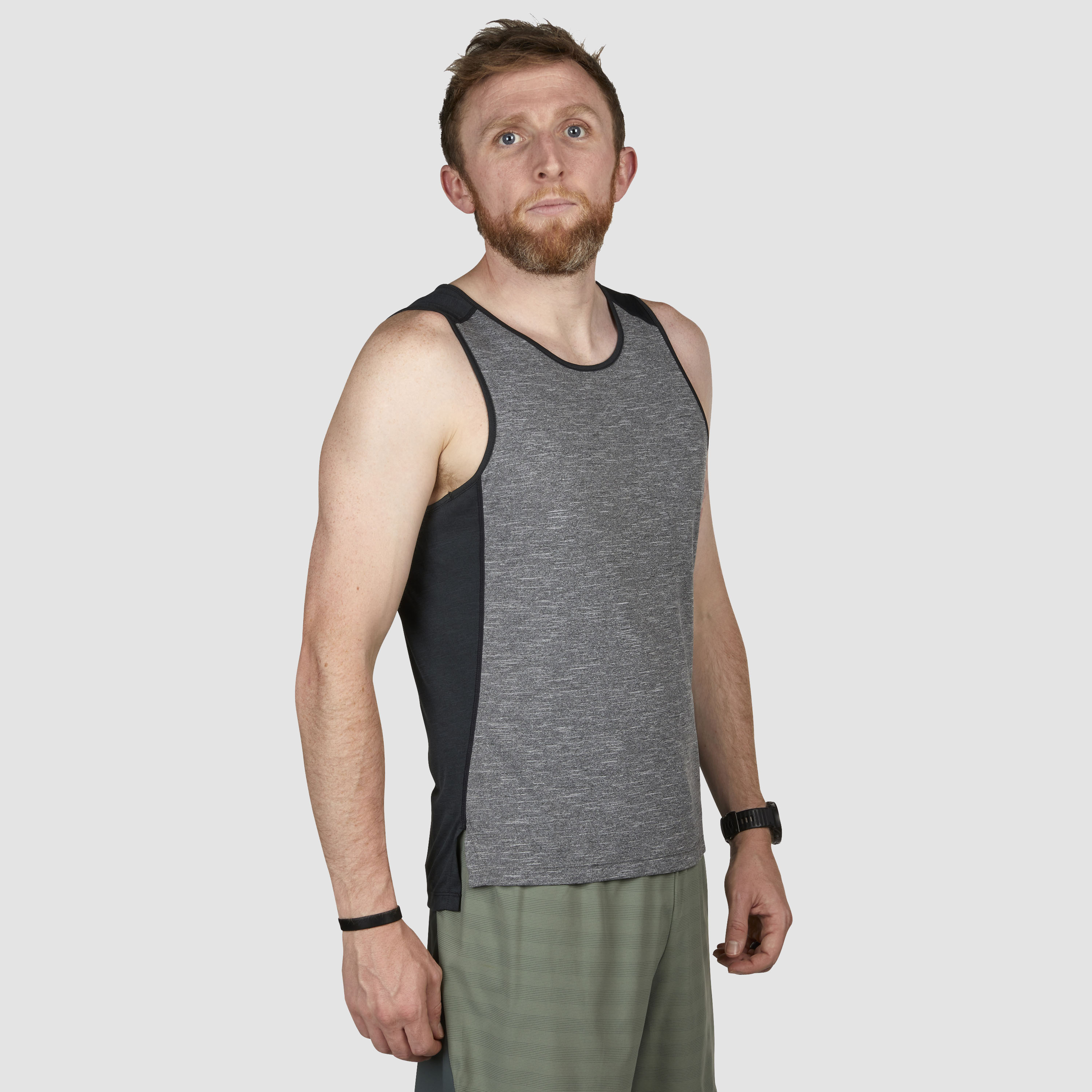 Ultimate Direction Men's Cirrus Singlet in Onyx Size Large