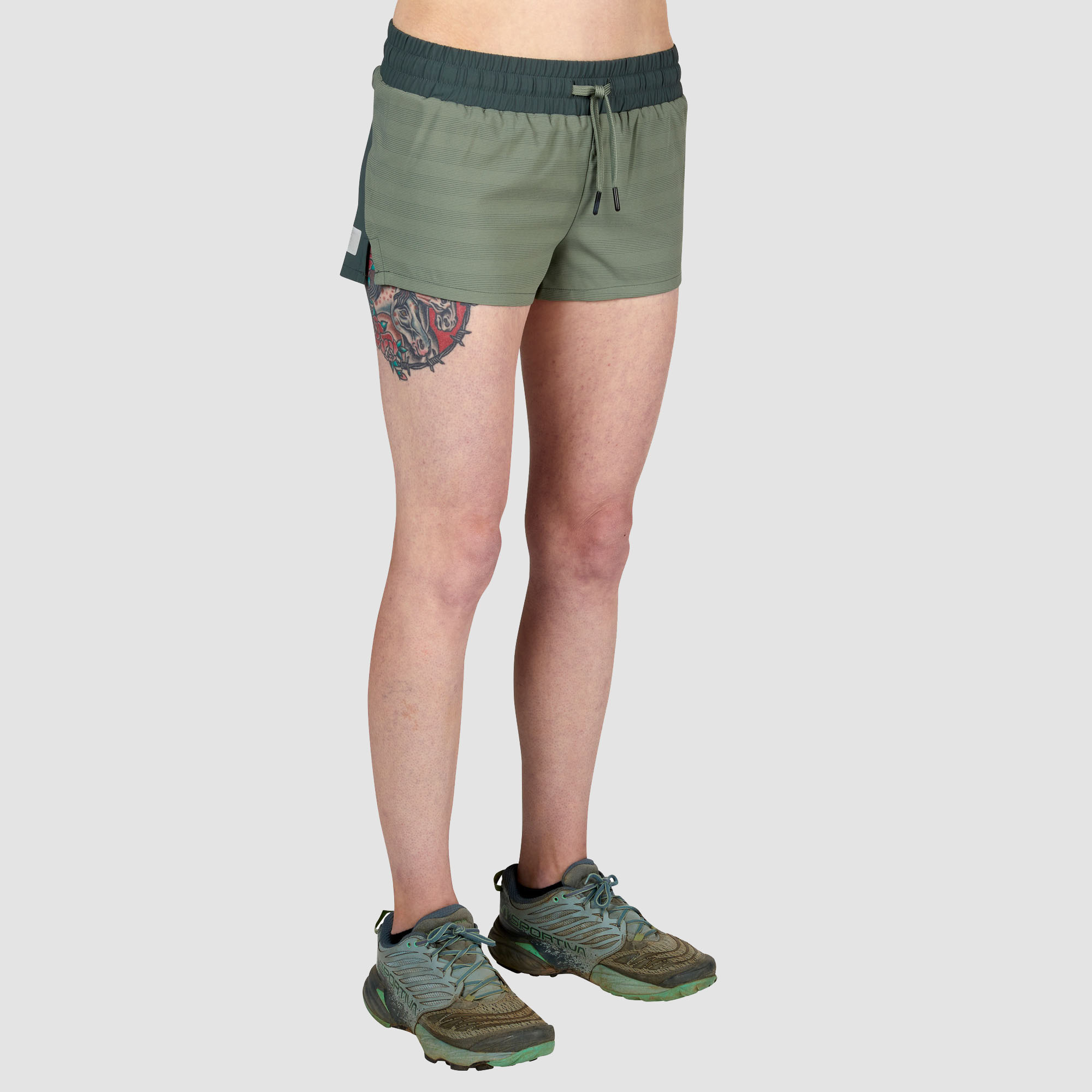 Ultimate Direction Women's Stratus Short - Prior Year in Camo Green Size XL