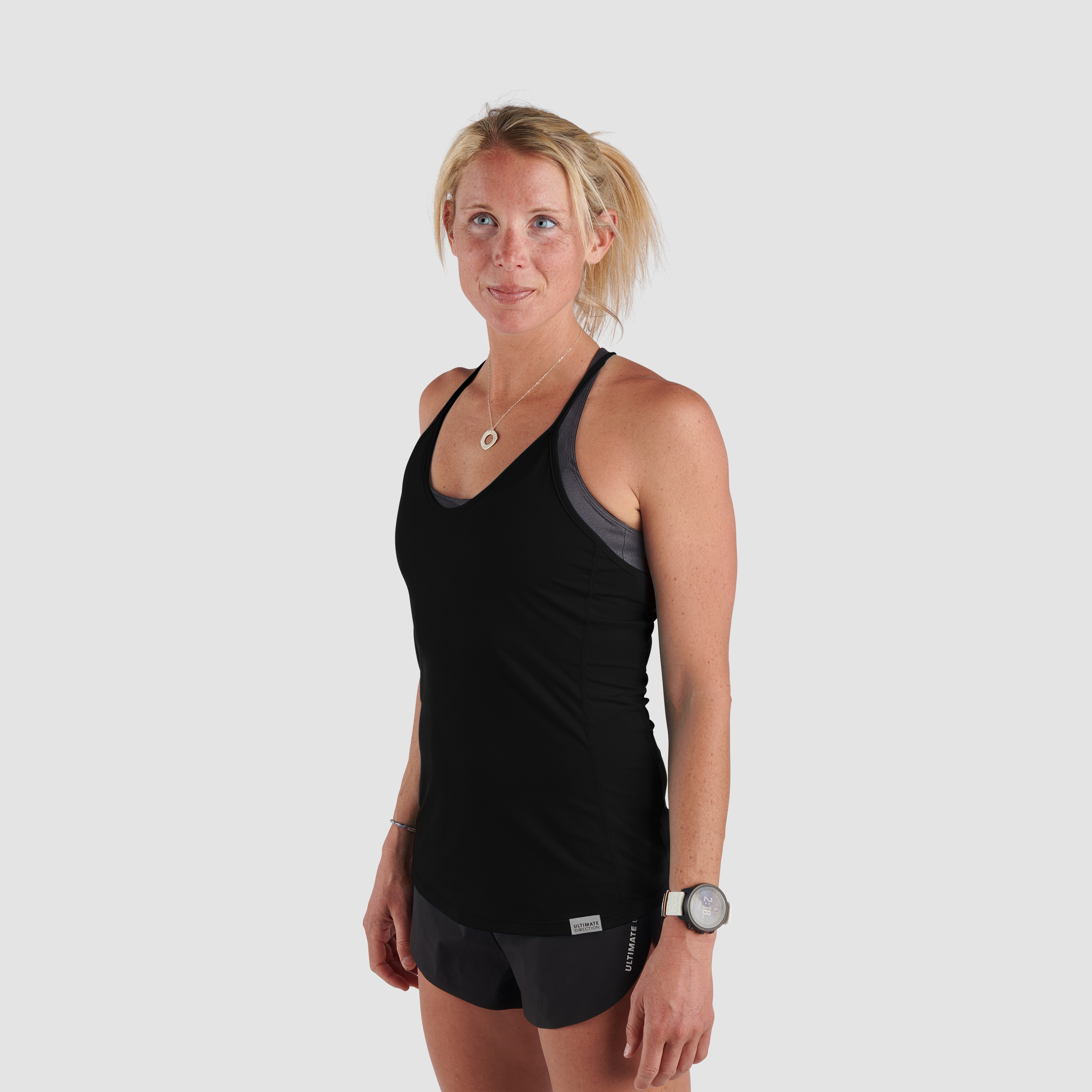 Ultimate Direction Amelia Boone Tank Top in ONYX Size Medium