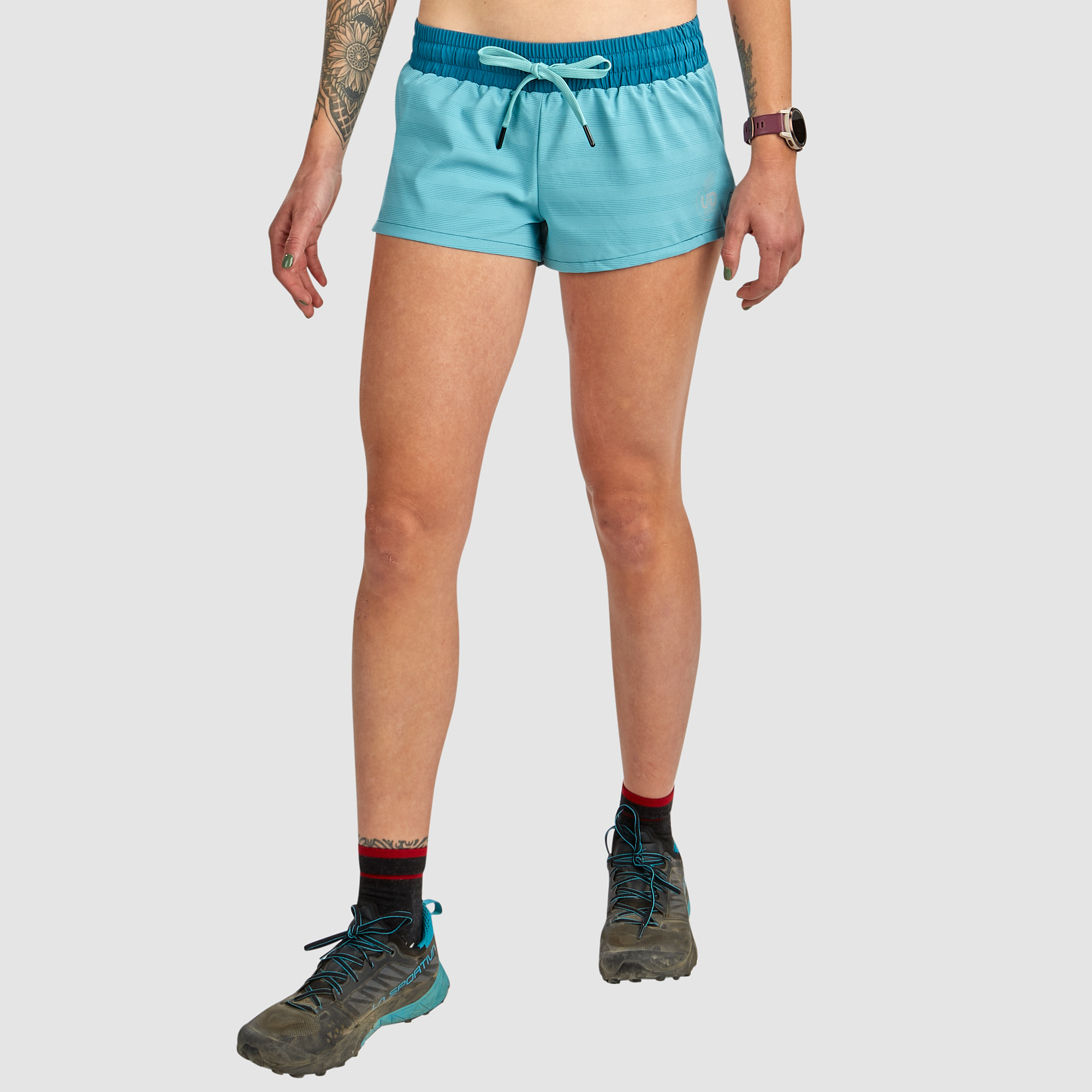 Ultimate Direction Women's Stratus Short - Prior Year in Vintage Turquoise Size Large