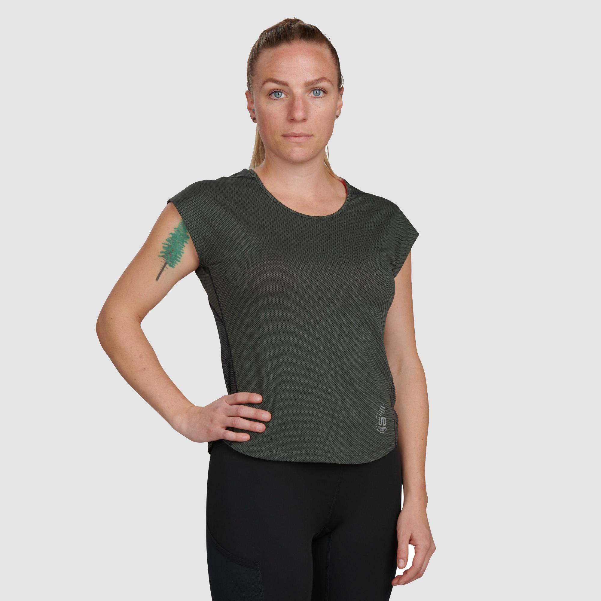 Ultimate Direction Women's Nimbus T-Shirt in Camo Green Size Small