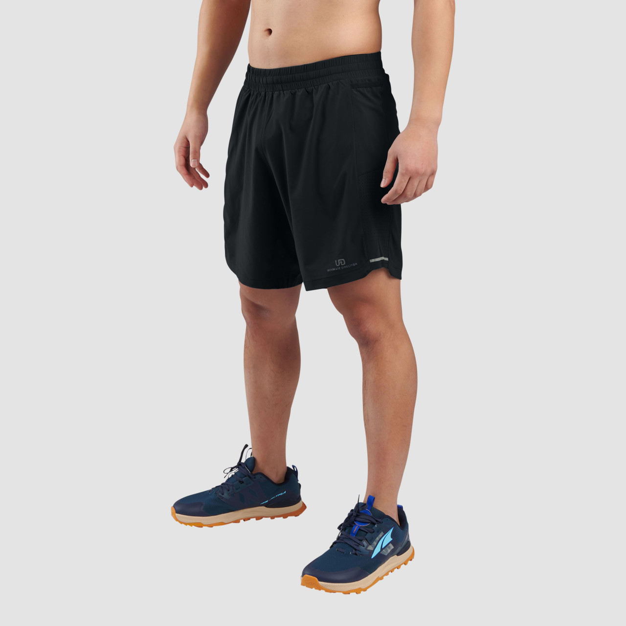Ultimate Direction Men's Stratus Short in Onyx Size Small