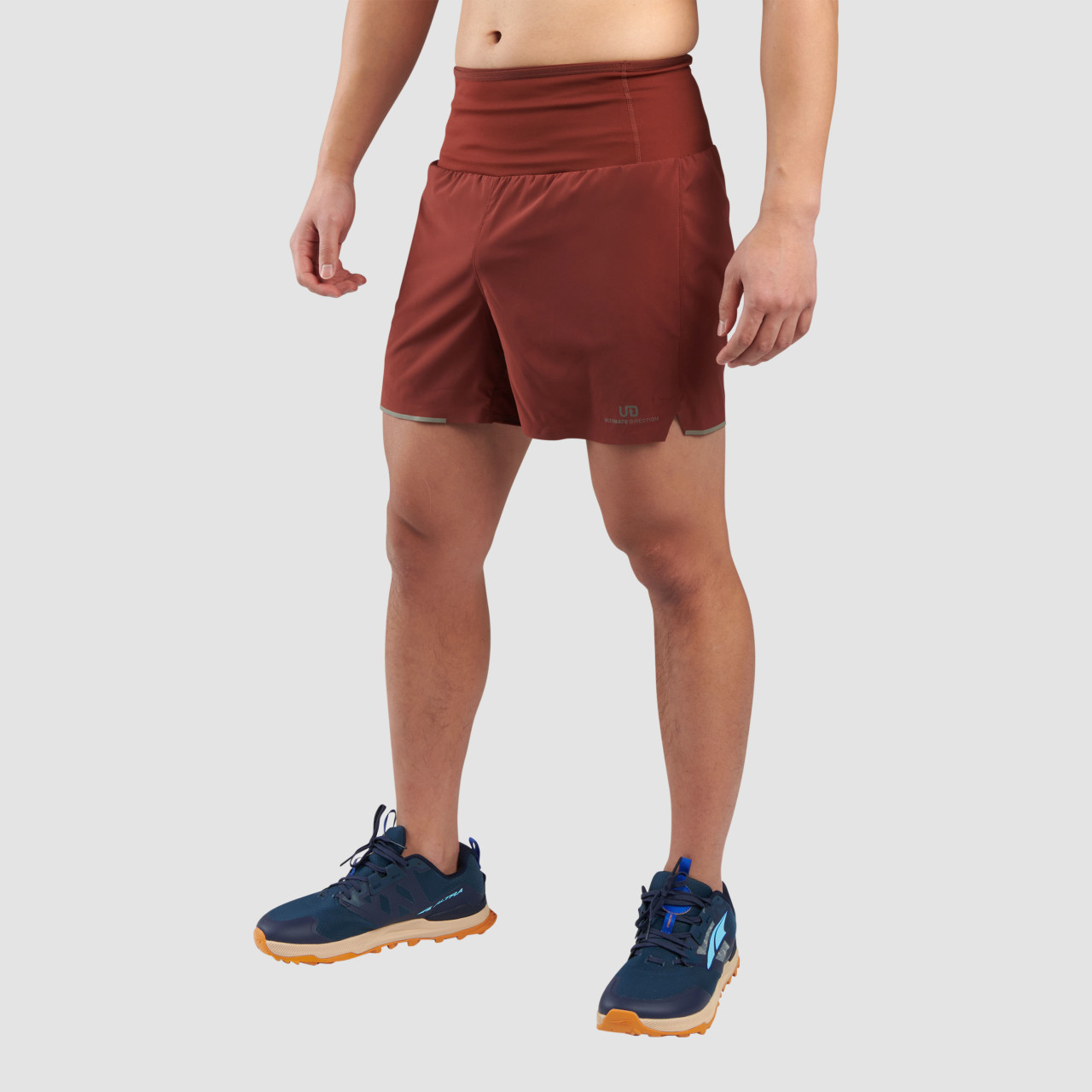 Ultimate Direction Men's Velum Short in Rust Size Small