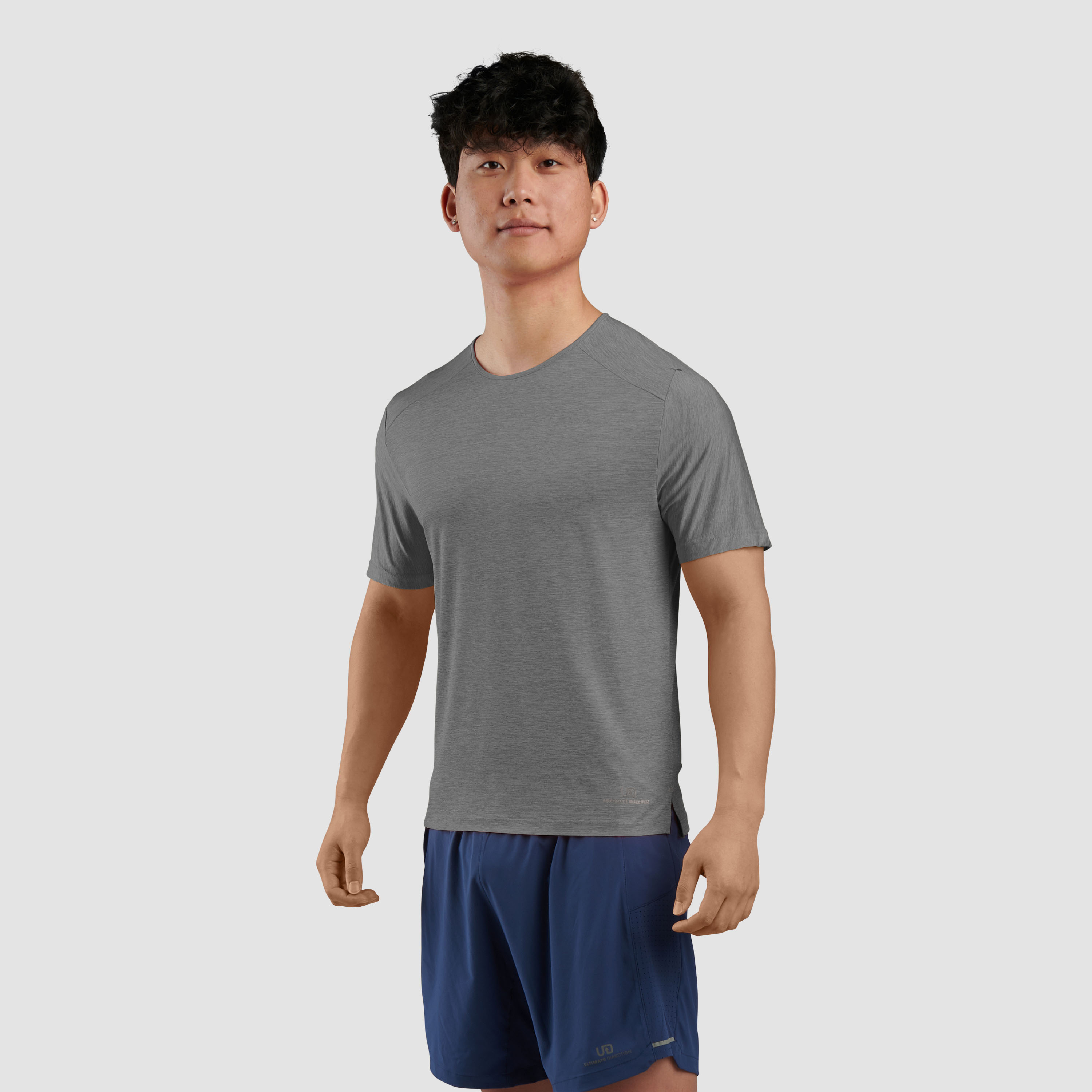 Ultimate Direction Men's Cirriform T-Shirt in Gray Size Small