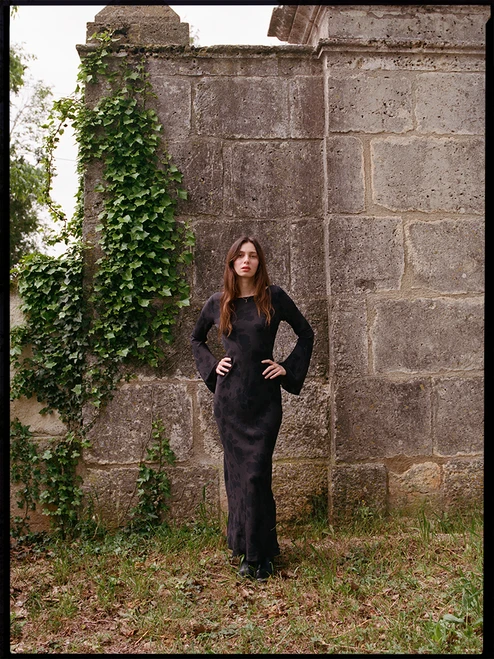 The Gia - Midnight Rose, model shot