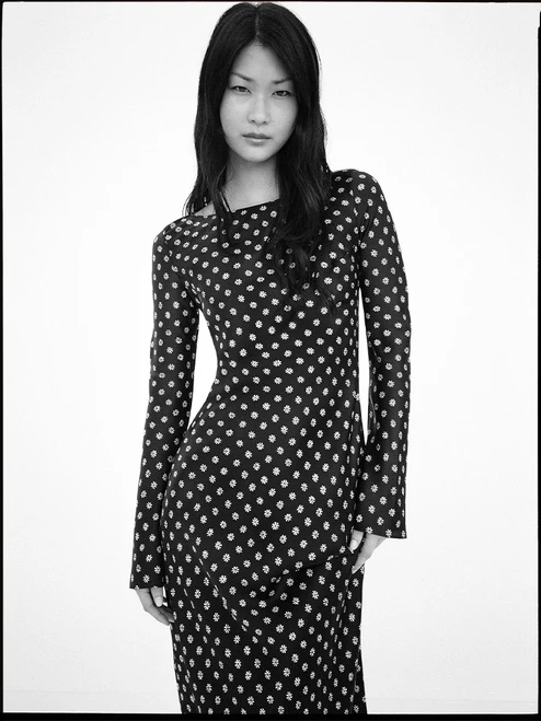 The Gia - Dharma Noir, model shot