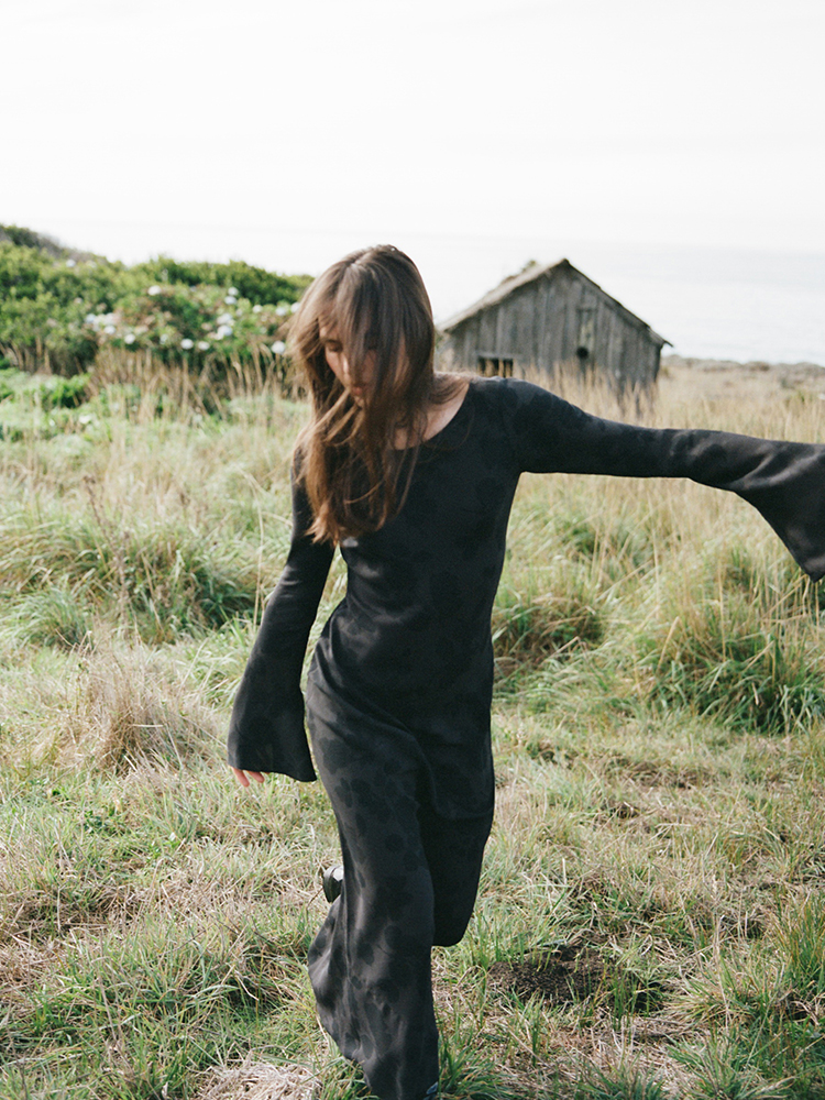 The Gia - Midnight Rose