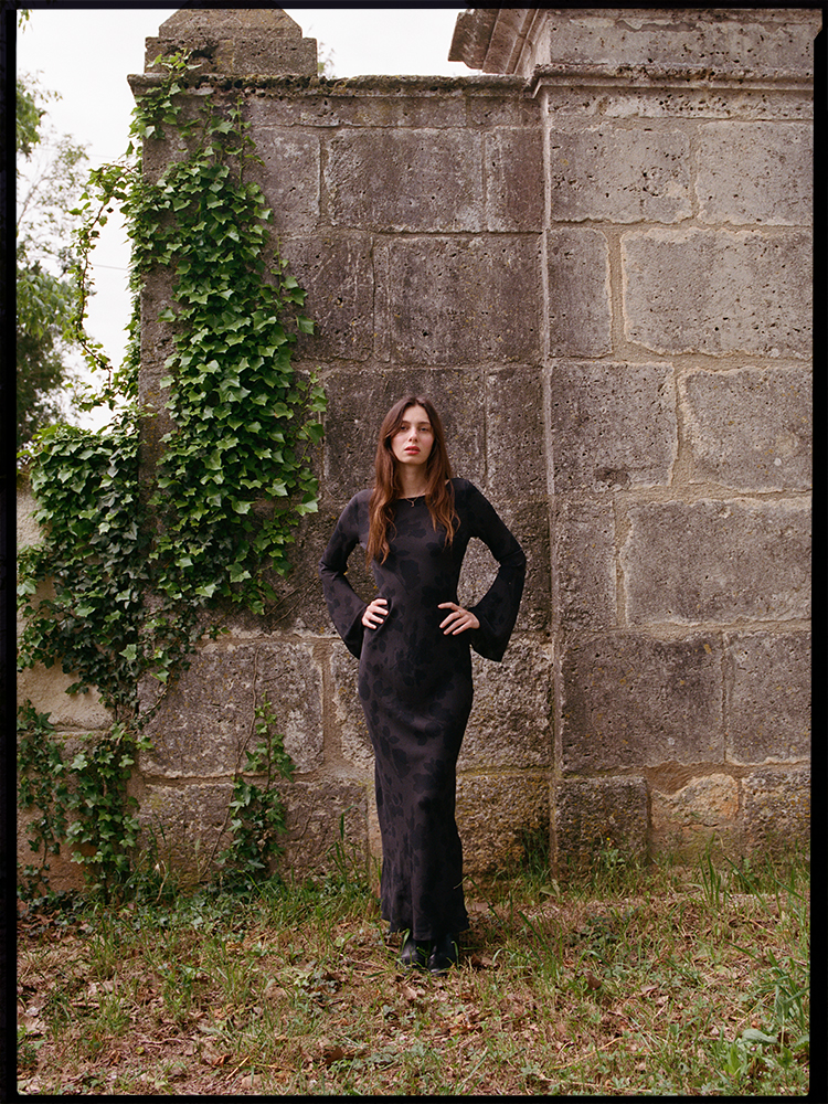 The Gia - Midnight Rose