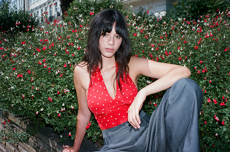 The Bijou - Petite Spot Rouge