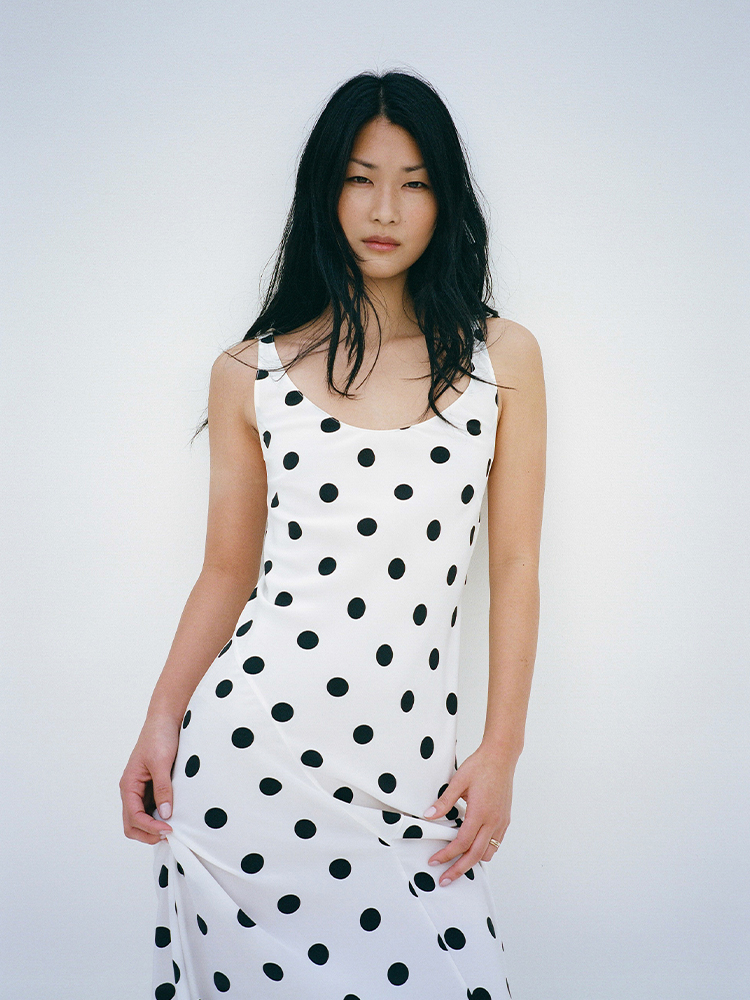 The Ellery - Dot, model shot