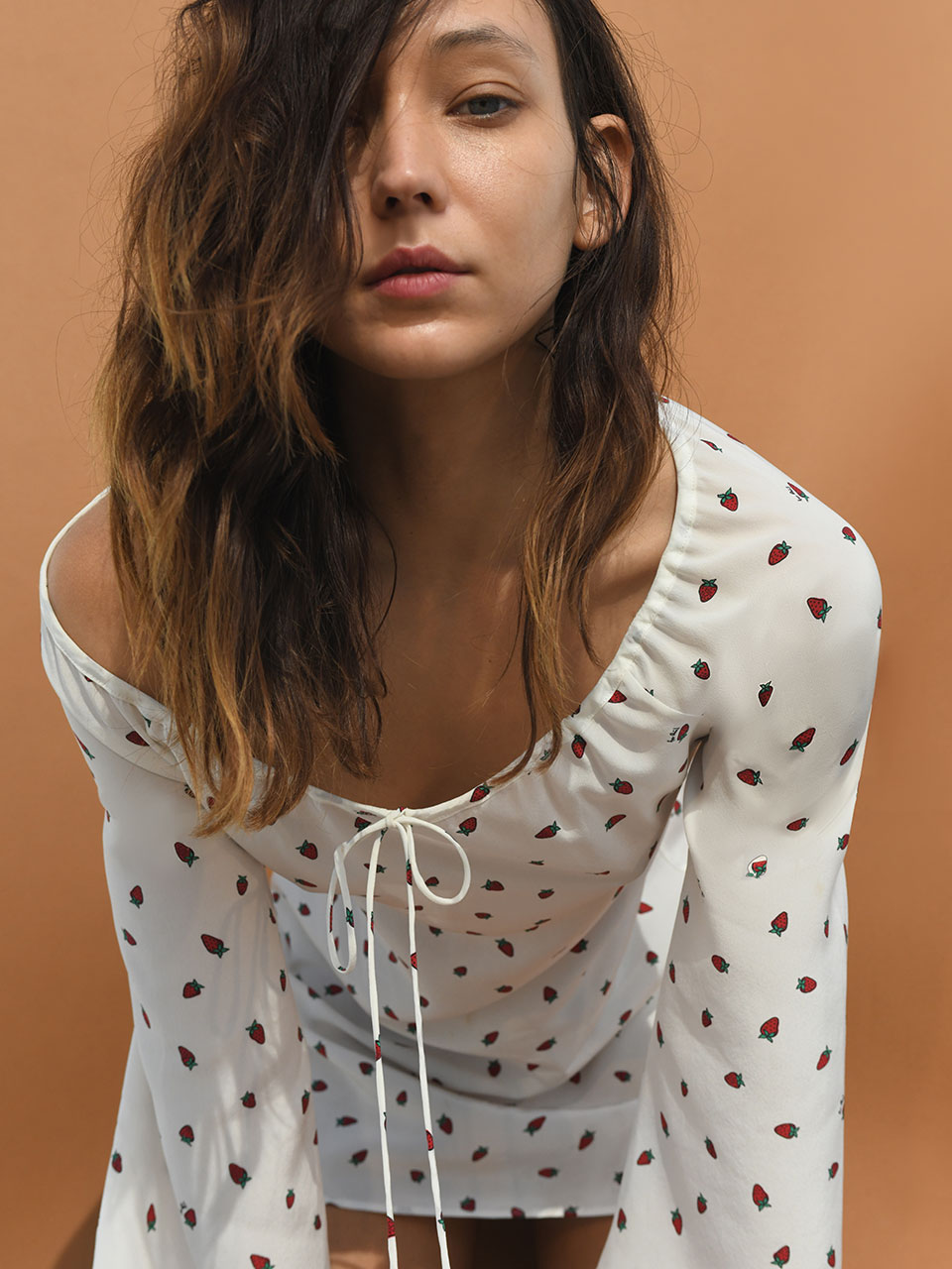 The Luna - White Strawberry