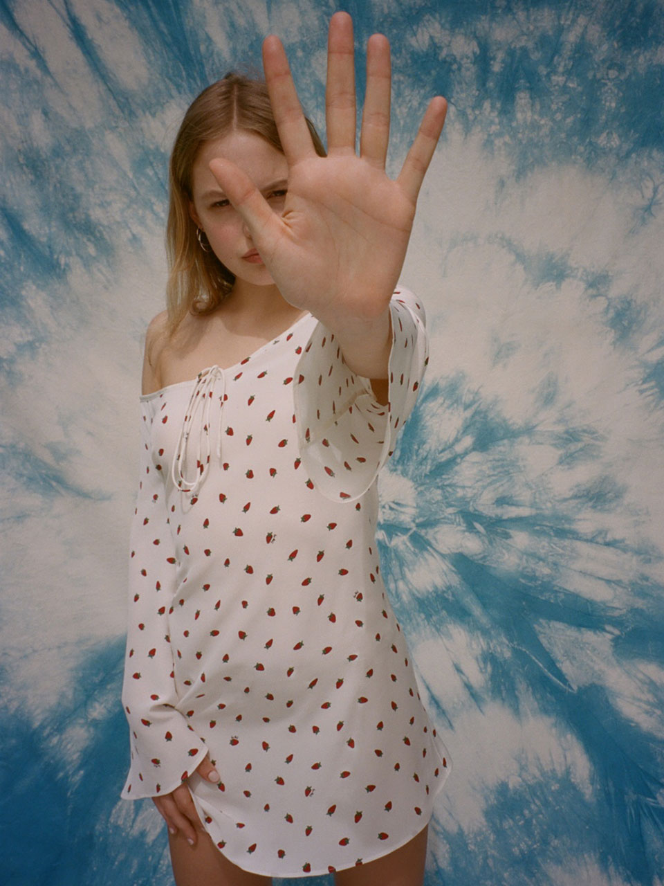 The Luna - White Strawberry