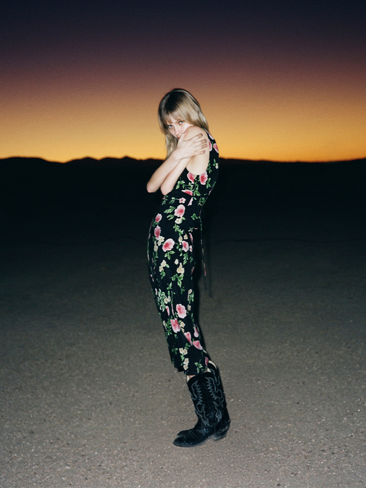 The Stephanie - Moonflower