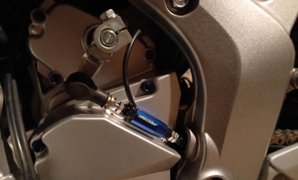 2004-yamaha-fz-6-blue-1-600.jpg
