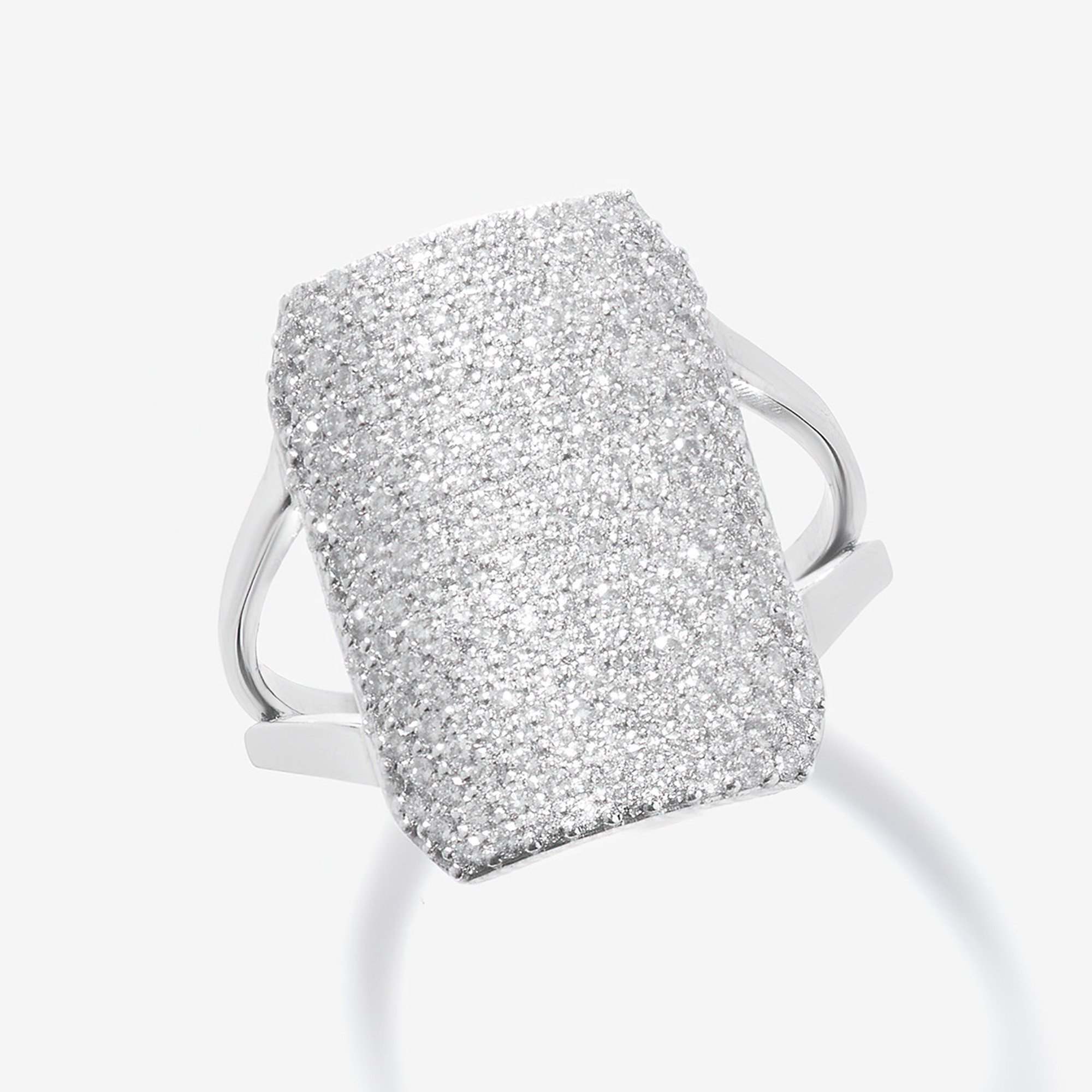 FLAWLESS DIAMOND WIDE TAG RING