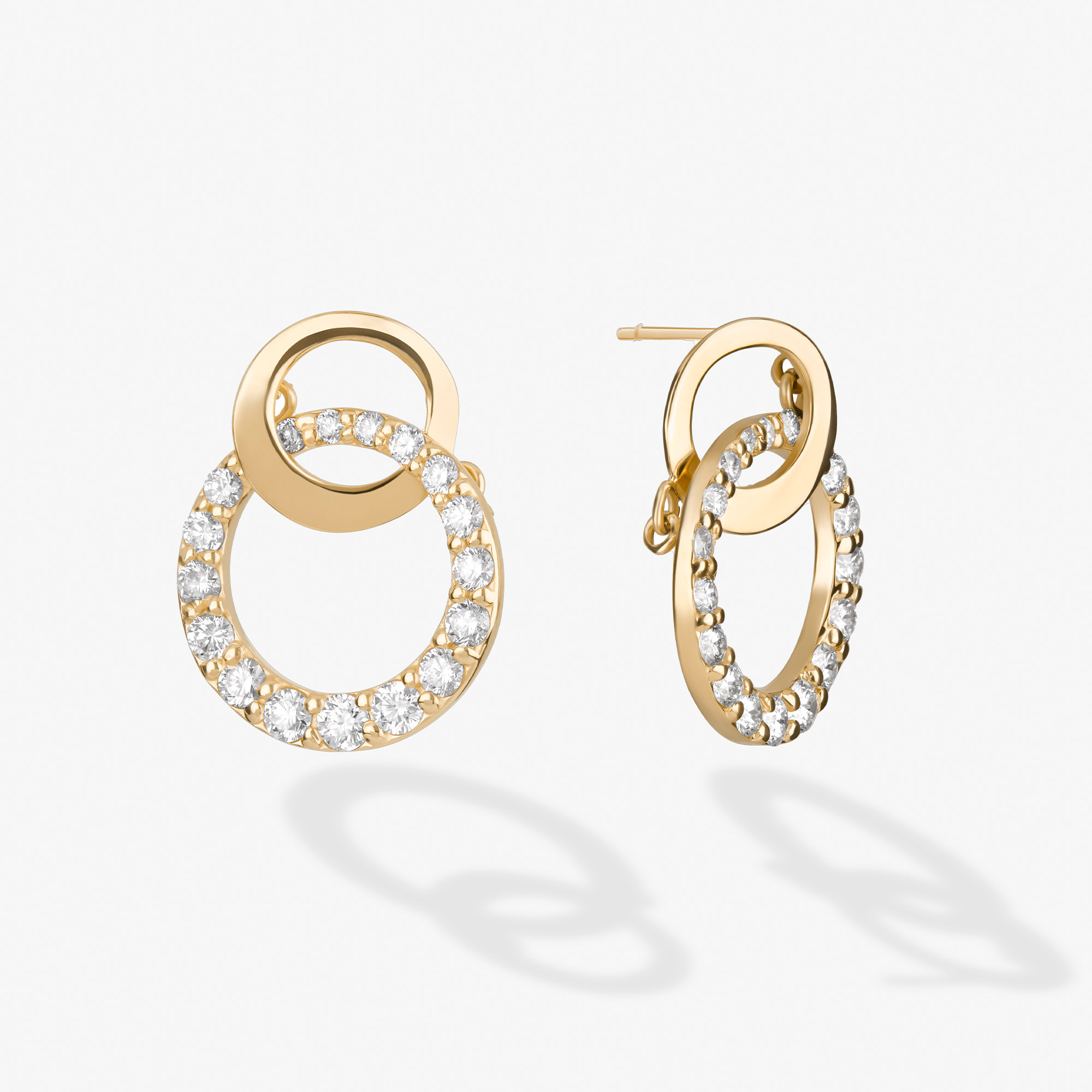DIAMOND INTERLOCKING CIRCLE STUD EARRINGS