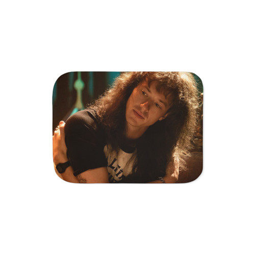 Joseph Quinn Sherpa Blanket