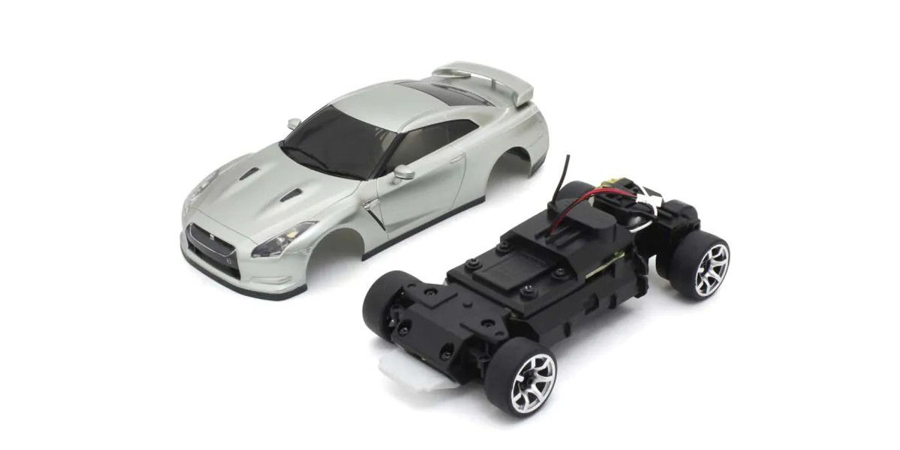 Kyosho First Mini-Z RWD ReadySet w/Nissan GTR R35 Body (Silver) & 2.4GHz Radio